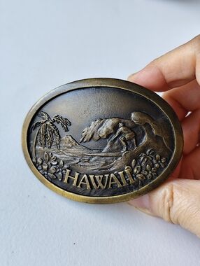 Vintage 1977 HAWAII Surfer Rare Indiana Metal Craft Brass Belt Buckle